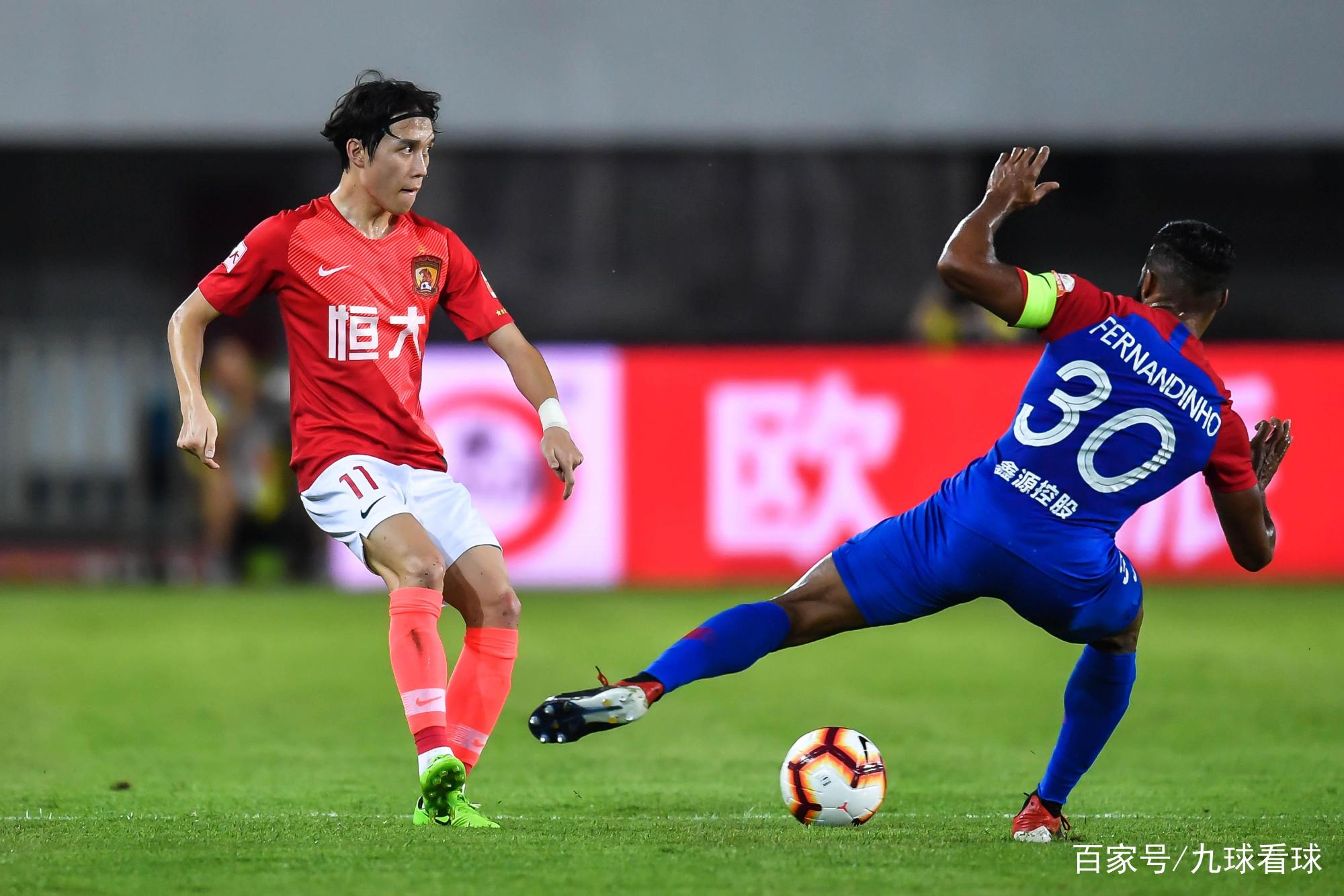 转折点！成都蓉城主帅复盘；法甲清晨攻防权衡；更衣室稳定；临场指挥获称赞的简单介绍