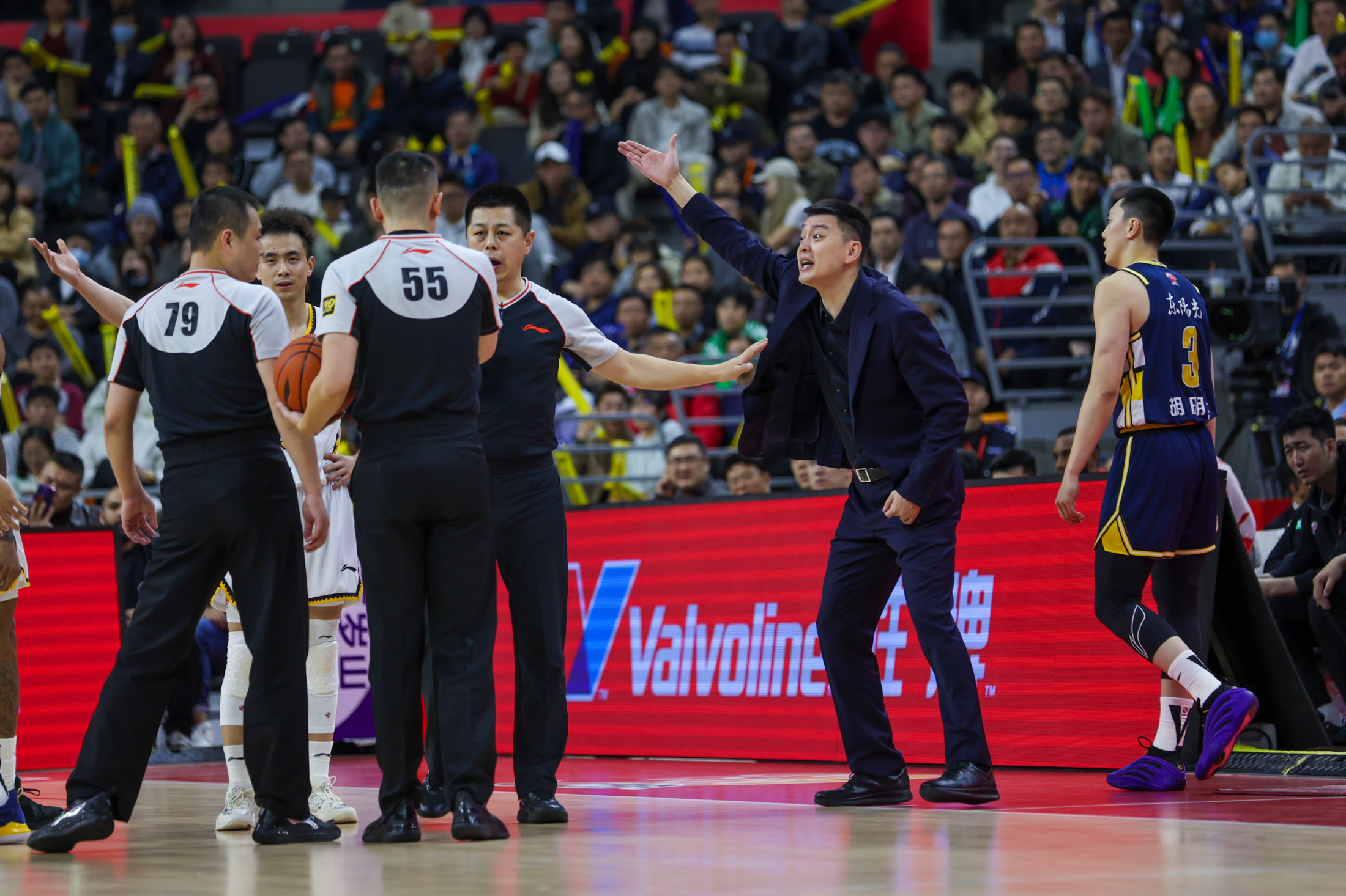 LOL官网登录入口-里程碑夜金州勇士内部沟通，CBA常规赛国际比赛日刷纪录，赛场秩序良好，纪律约束更严格的简单介绍