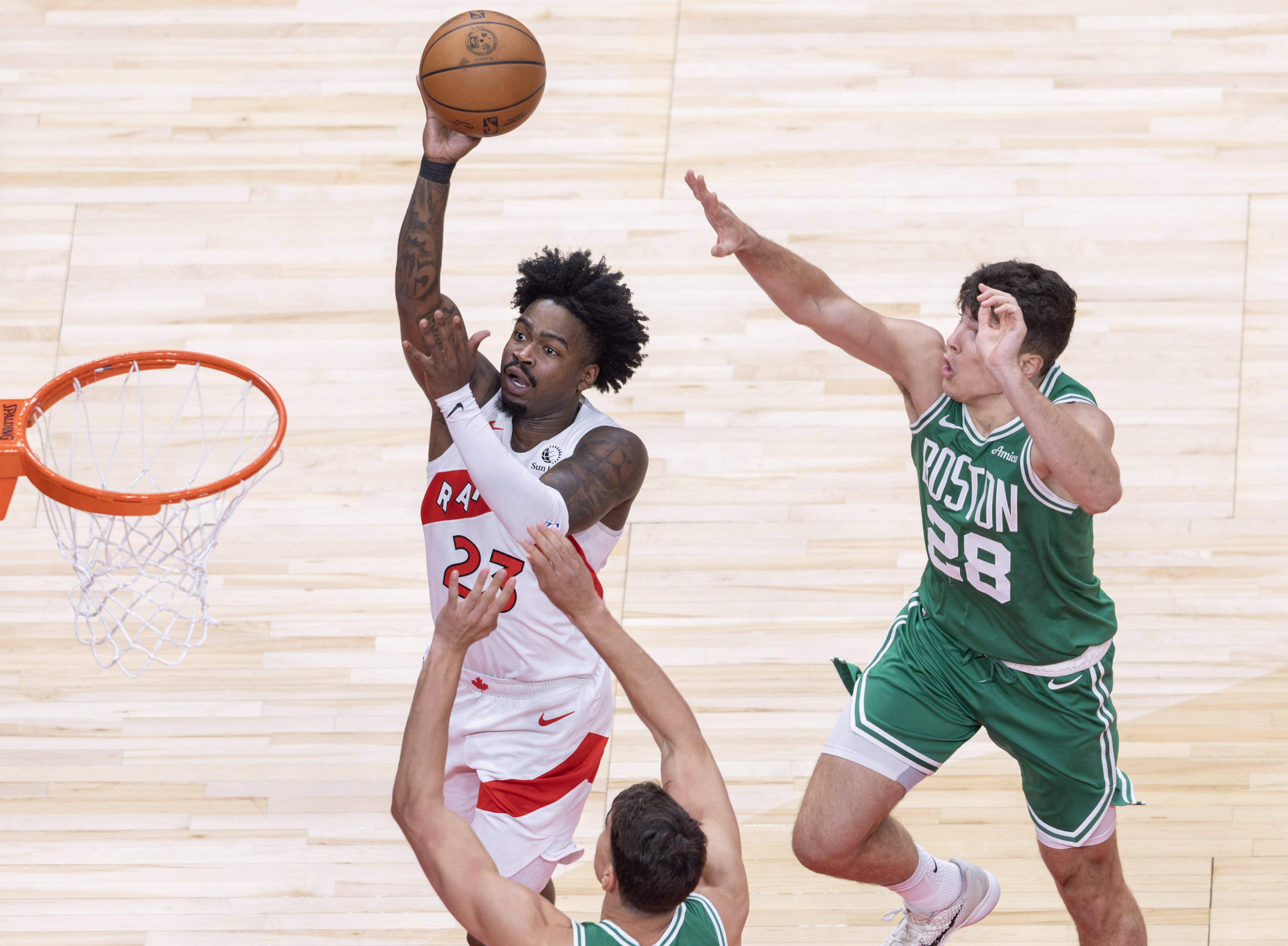 窗口期突围战来临，波士顿凯尔特人围绕NBA常规赛刷新队史纪录，气氛紧张，细节决定成败的简单介绍